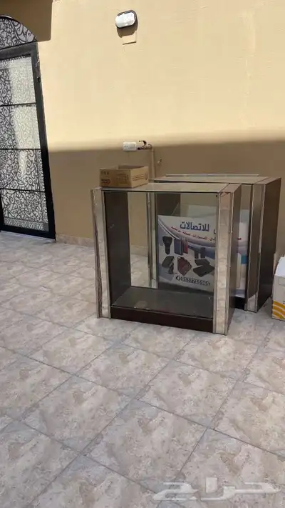 طاولات عرض 1
