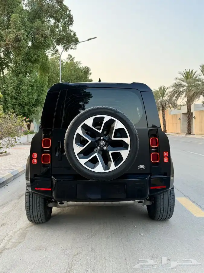 Land Rover Devender 2023 index