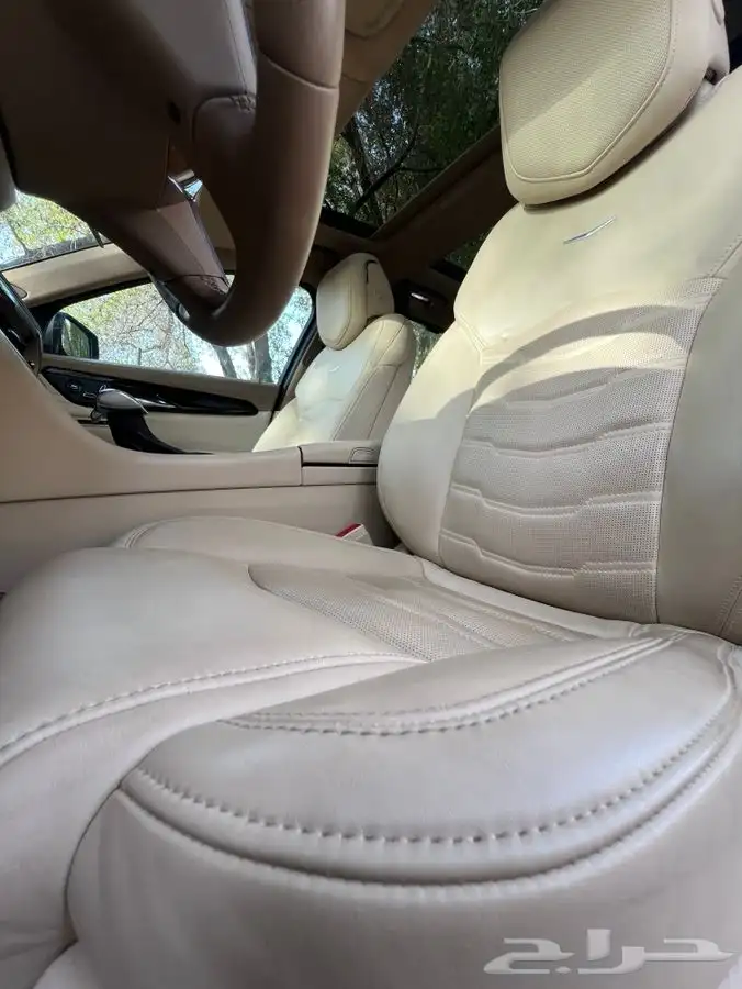 مخزن CT6 الجميح اعلى فئة عداد 74 الف كم مالك واحد لون طلبية 29