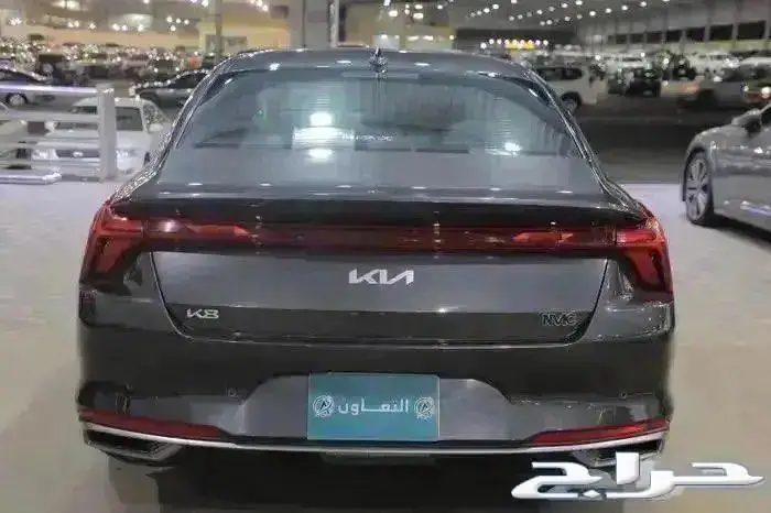 كيا K8 استاندر جلد ستة سلندر بنزين موديل 2022 index