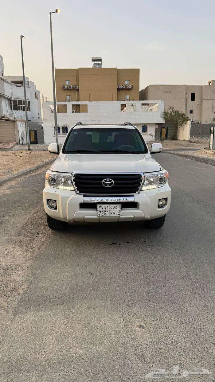 لاندكروزور 2015 GXR.V6 25