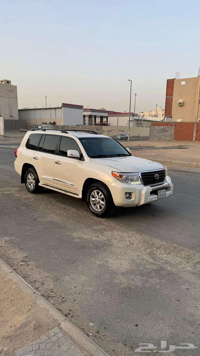 لاندكروزور 2015 GXR.V6 16
