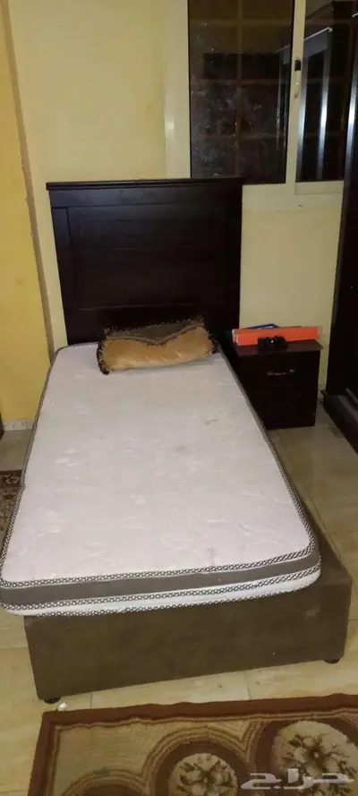 اثاث اطفال و سجاده و فريزر بحاله جيده 3