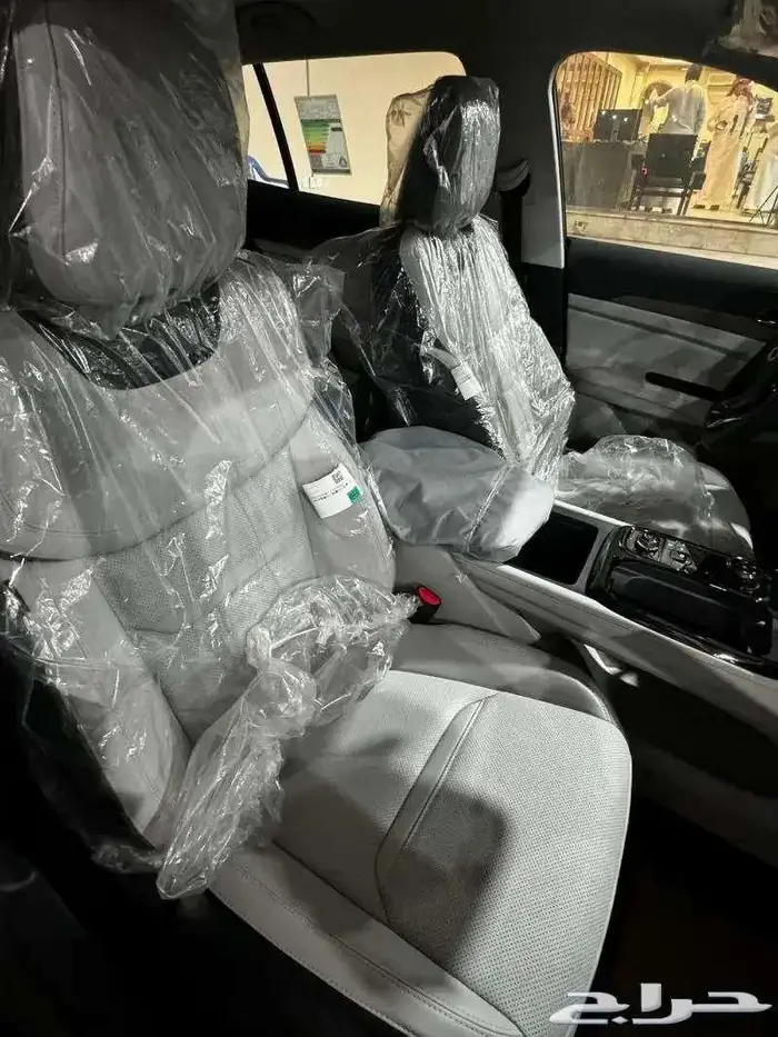 فورد تيرتورى امبيانتي اسود 2025 - FORD TERRITORY AMBIENTE 6