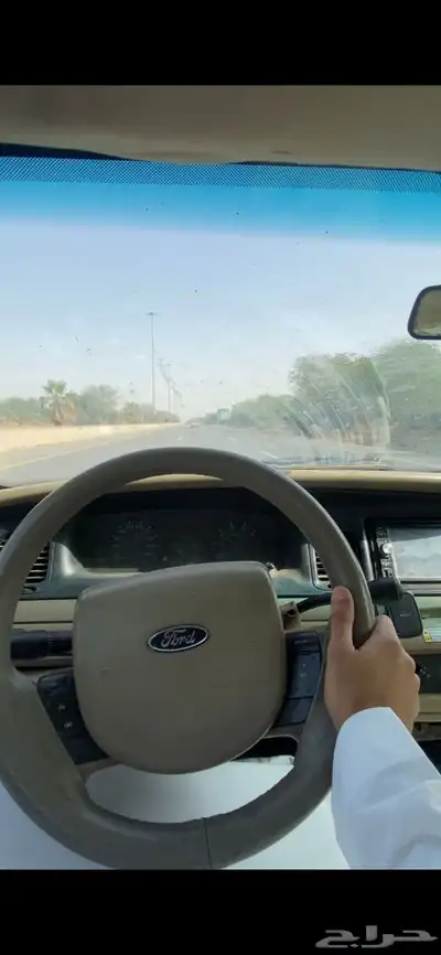 للبيع فورد فكتوريا 5