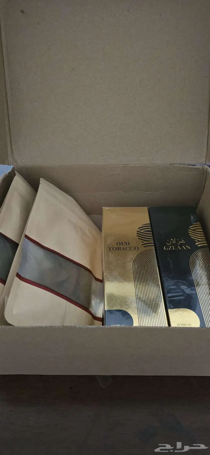 مجموعة 3 عطور العمودي و100 جرام عود 5