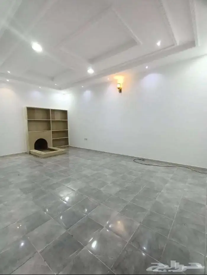 دور للإيجار مساحة 450 م المزاحمية حي المروج 6