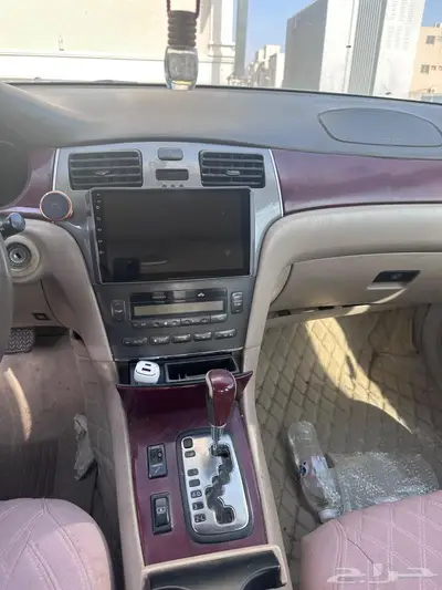 لكزس اي إس 2002 6
