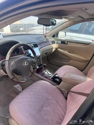 لكزس اي إس 2002 7