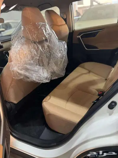 تويوتا راف فور LE دفع رباعي 2025 5