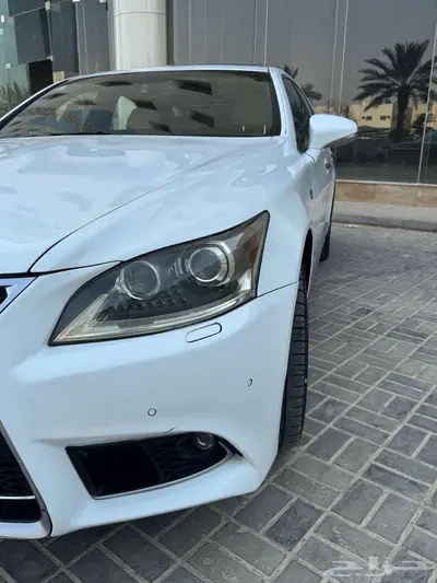 لكزس LS460 F خليجي 2013 35