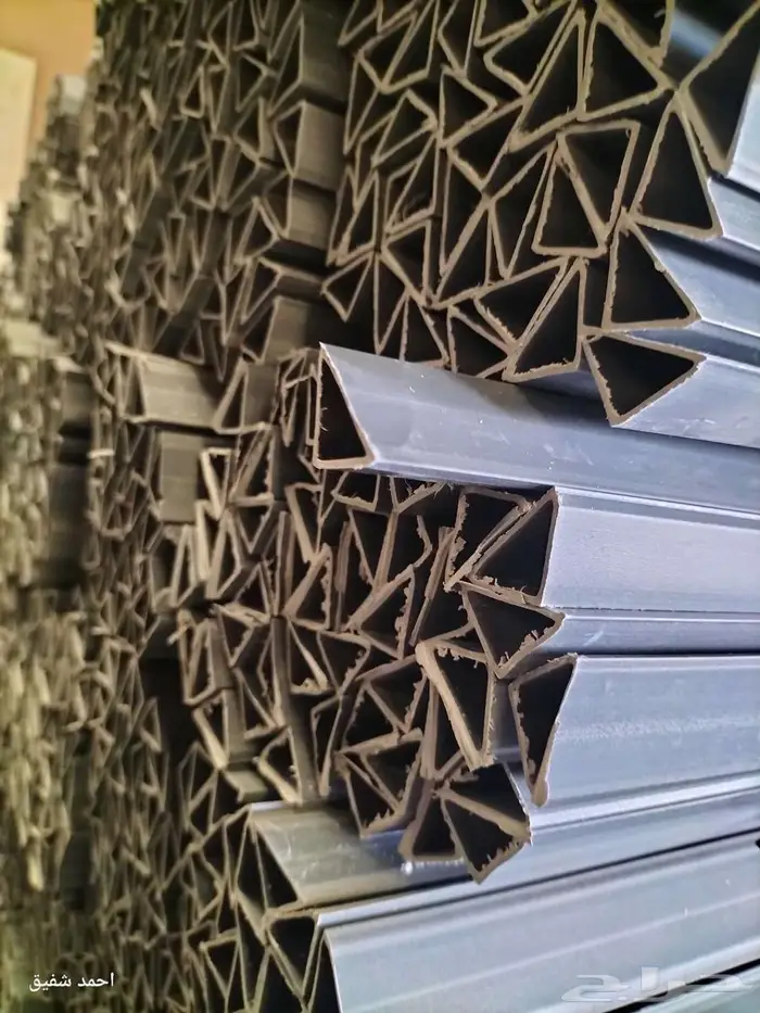 شبك معدني. سلم البلوك الاسمنتى المجافن 9