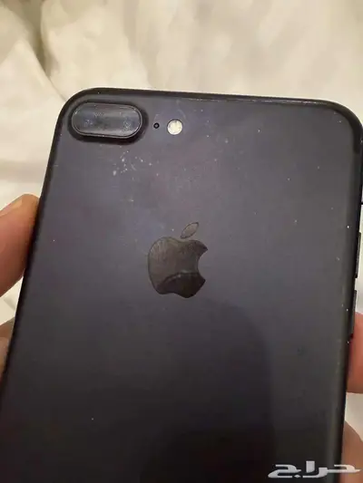 iPhone 7 Plus 32GB in excellent condition and looks new 4