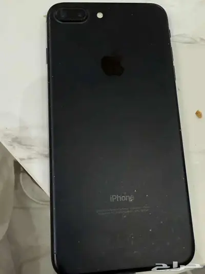 iPhone 7 Plus 32GB in excellent condition and looks new 2