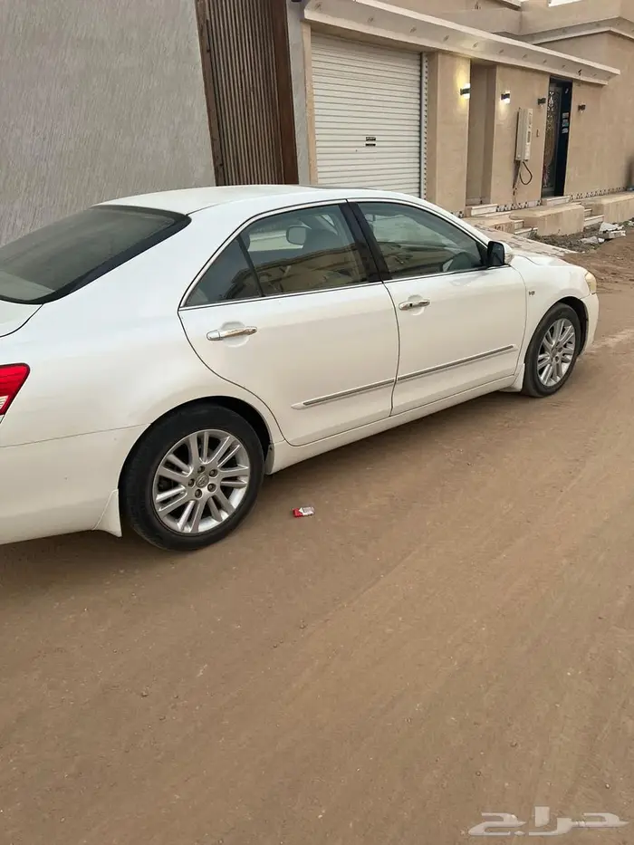 للبيع تويوتا اوريون 2010 3