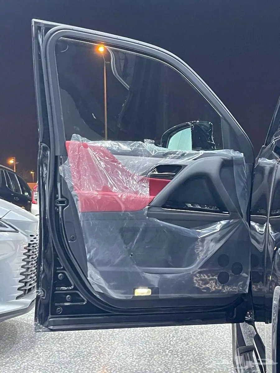 لكزس LX600 اف سبورت بنزين 2025 index