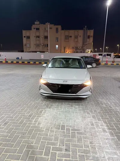 للبيع هيونداي الينترا موديل 2022 الفئة ستاندر 11