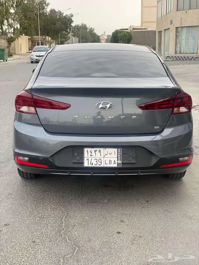 هيونداي 2020 افانتي بنزين المكينه 1600بطاقه جمركيه للبيع 5
