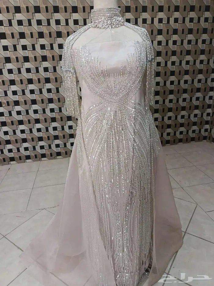 خياطة فساتين سهره بكل دقه 0