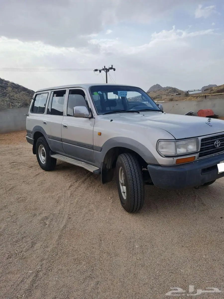 جيب لاندكروزر صالون موديل 1997 index