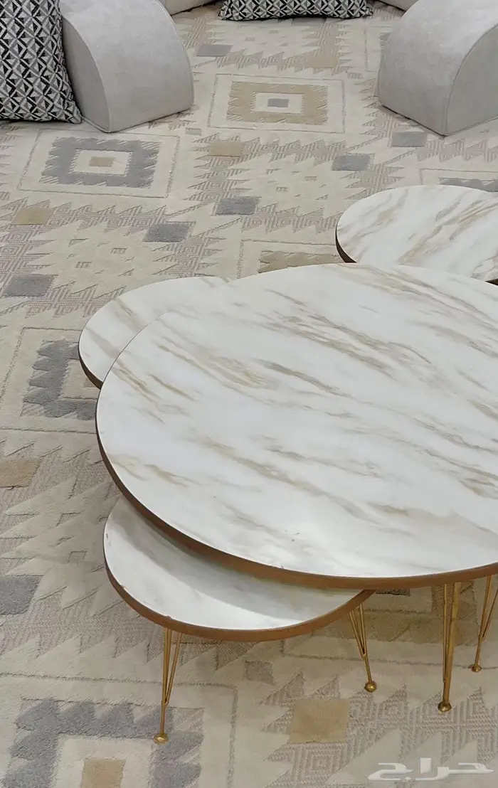 طاولات منخفضه . السعر قابل للنقاش 0