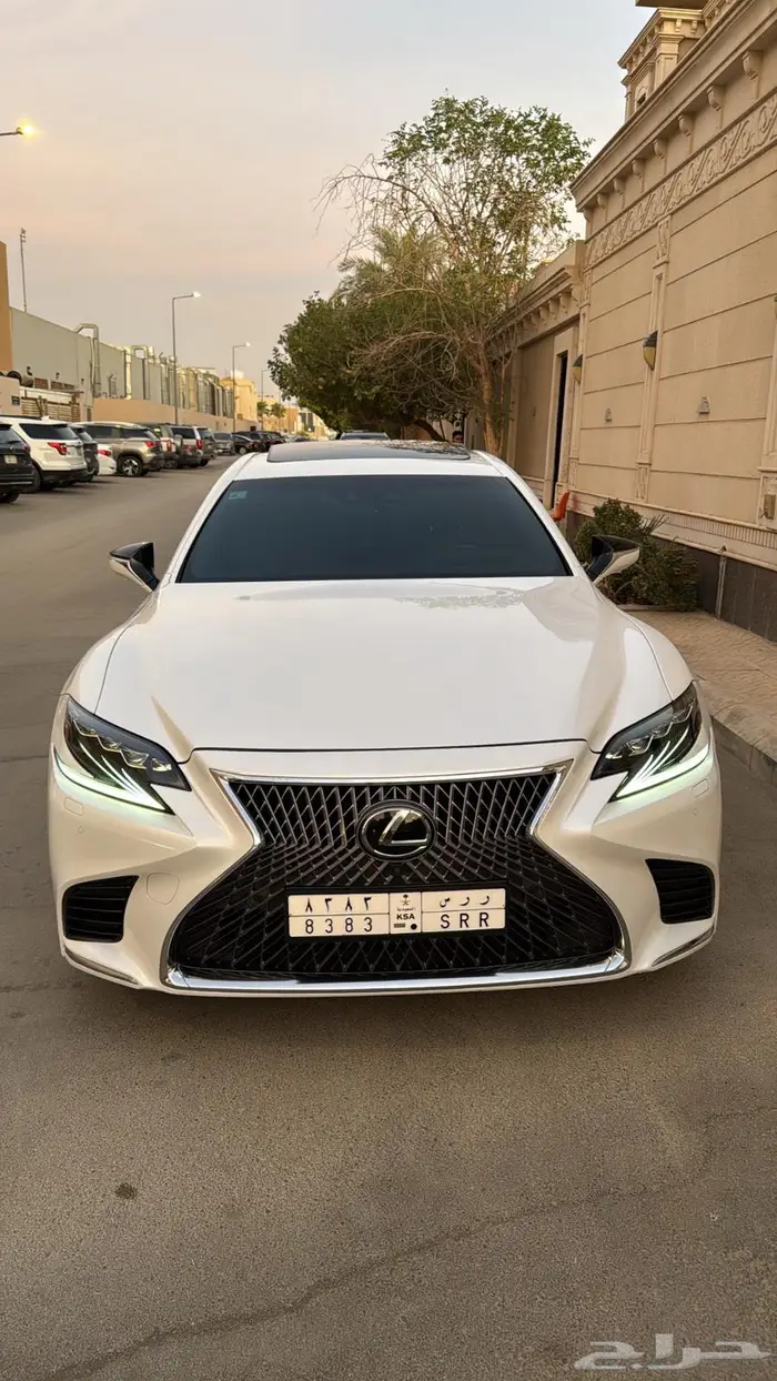 لكزس 500 LS موديل 2019 بلوحة مميزة 0