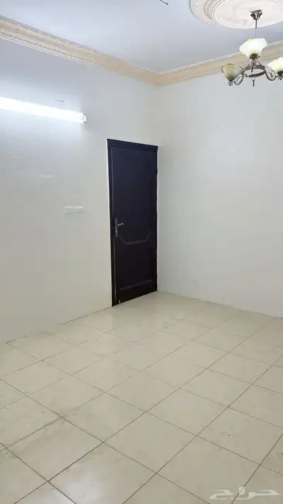 غرف للايجار بجوار سوق العنقري 1