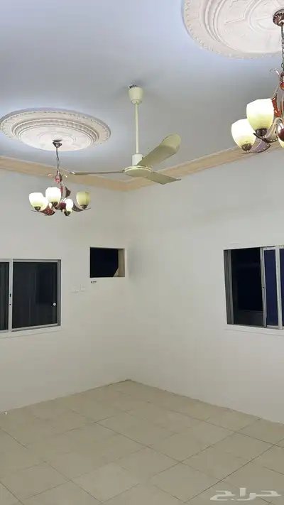 غرف للايجار بجوار سوق العنقري 2