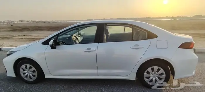 للبيع تويوتا كورولا الموديل 2020 1