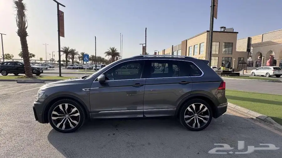 فولكس واجن تيجوان R-Line 2019 فل كامل سبورت عداد 53 ألف كم index