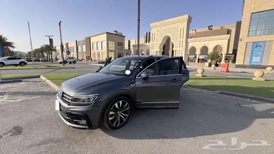 فولكس واجن تيجوان R-Line 2019 فل كامل سبورت عداد 53 ألف كم index