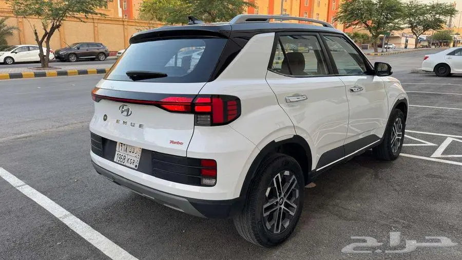 HYUNDAI VENUE TURBO 1000cc (PREMIUM)   2023 index