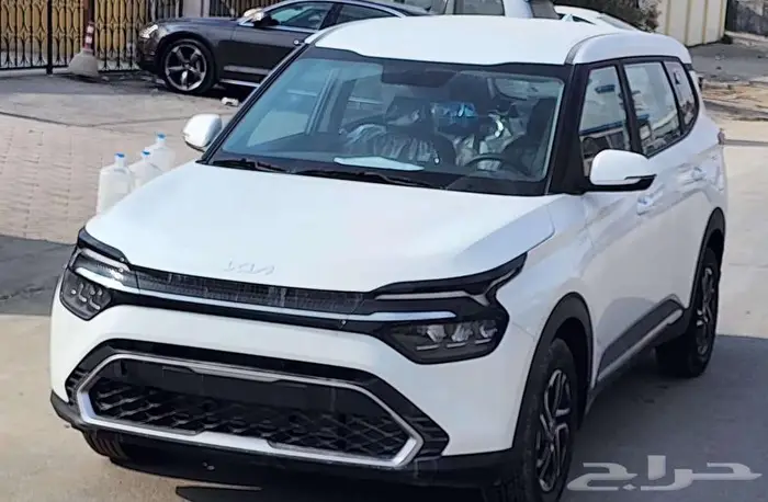 كيا كارينز GLS نص فل موديل 2025 عروض القيادة للسيارات 3