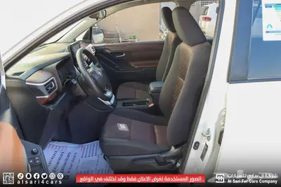 تويوتا انوفا GL هايبرد 2024 17