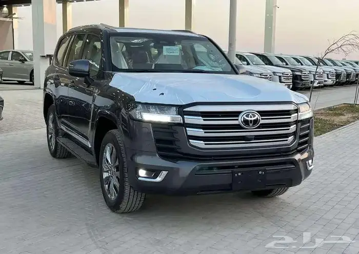 تويوتا لاندكروزر GXR3 ديزل 2025 اصفار سعودي 9