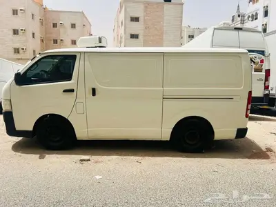 باص ثلاجه موديل 2014 بنزين ( ماشي 332 الف) 2