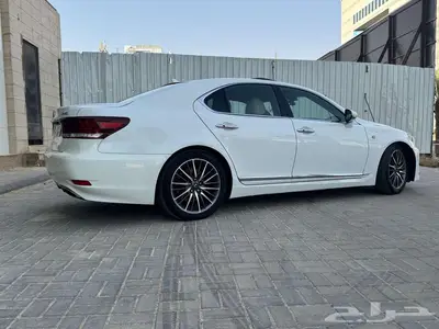 لكزس LS460 F خليجي 2013 4