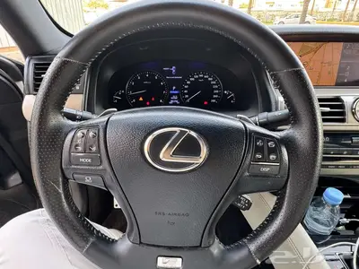 لكزس LS460 F خليجي 2013 17