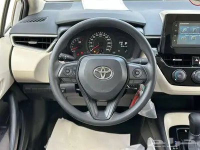 كورولا 2025   فئات XLI 2.0 و 1.5 بجميع أنواعها 10