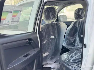 ايسوزو دي ماكس غمارتين استندر دبل زجاج (عادي-كهرب) 2025 11