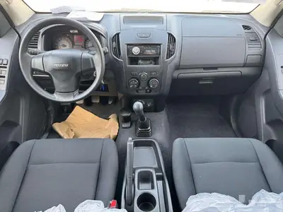 ايسوزو دي ماكس غمارتين استندر دبل زجاج (عادي-كهرب) 2025 17