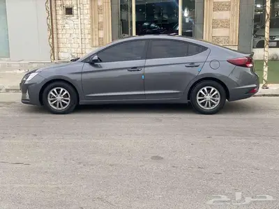 هيونداي 2020 افانتي بنزين المكينه 1600بطاقه جمركيه للبيع 8
