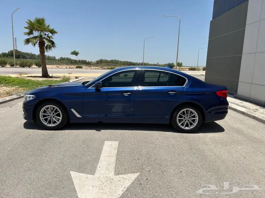 BMW الفئة الخامسة 520i م 2018 بحالة ممتازة جدا index