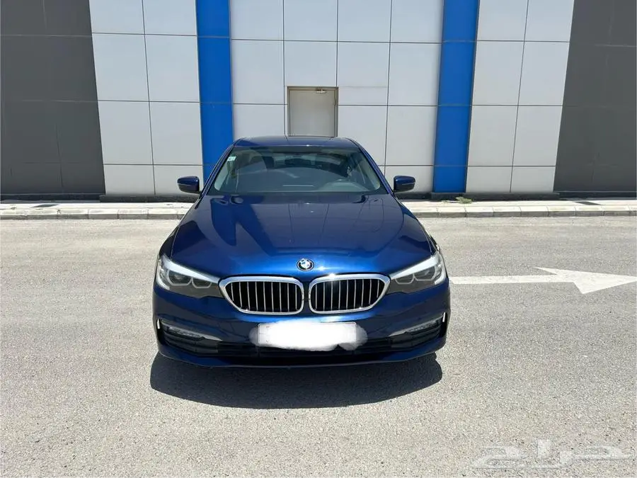 BMW الفئة الخامسة 520i م 2018 بحالة ممتازة جدا index