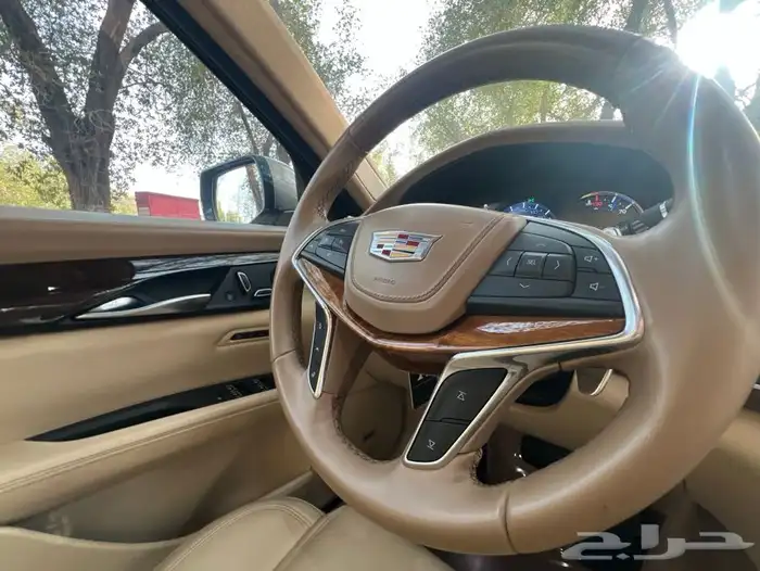 مخزن CT6 الجميح اعلى فئة عداد 74 الف كم مالك واحد لون طلبية 33