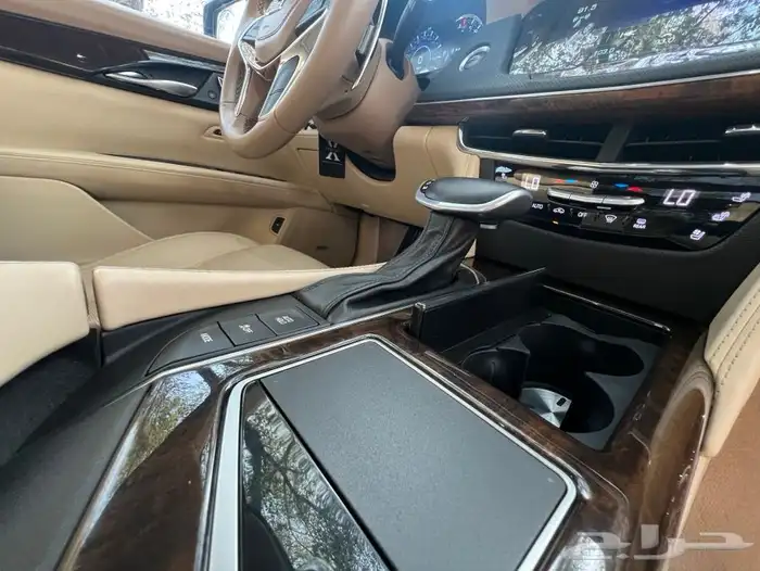 مخزن CT6 الجميح اعلى فئة عداد 74 الف كم مالك واحد لون طلبية 75