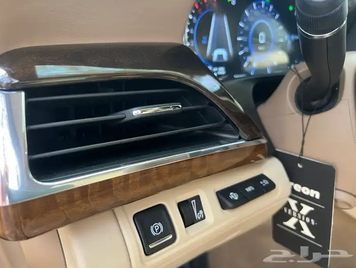 مخزن CT6 الجميح اعلى فئة عداد 74 الف كم مالك واحد لون طلبية 31