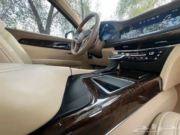 مخزن CT6 الجميح اعلى فئة عداد 74 الف كم مالك واحد لون طلبية 37