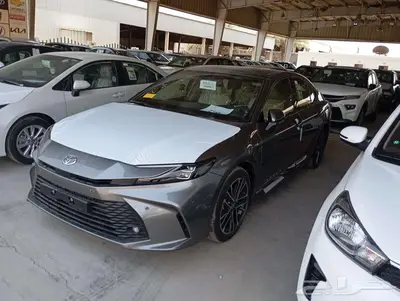 كامري ال اي هايبرد رمادي تيتانيوم بطاقه جمركيه 2025 1