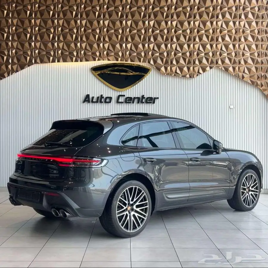 PORSCHE MACAN T 2024 GREY index